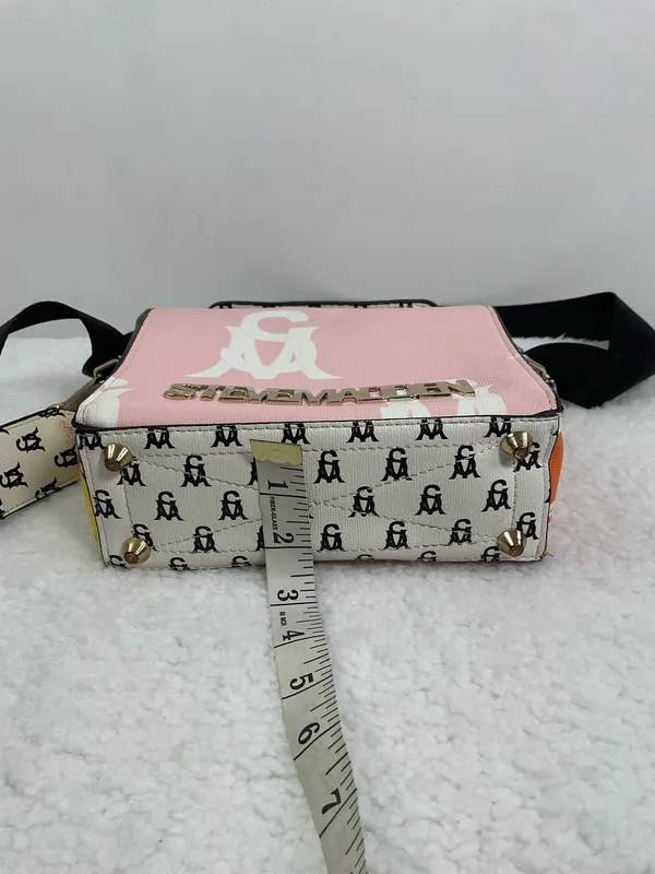 Steve Madden Kinder Box Pink Logo Mini Bag - Image 13