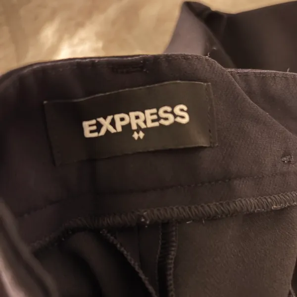 EXPRESS Women’s Skinny Mid Rise Size 4S - Image 4