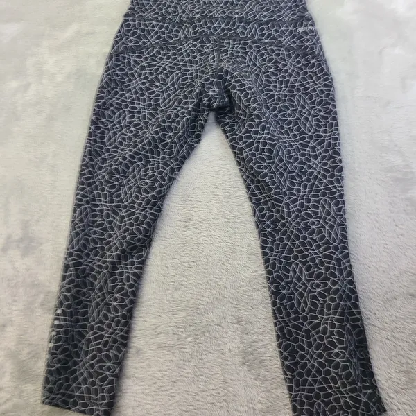 Nike Dri-Fit Running Capri Leggings Black Reflective Print Women's Size Small - Image 11