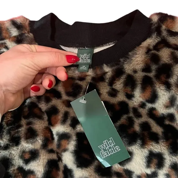 NWT Wild Fable‎ Fuzzy Leopard Print Sweater Size XS - Image 3