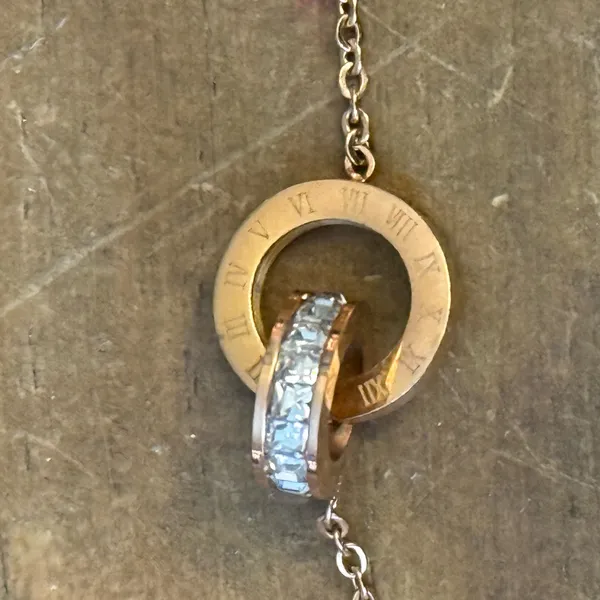 18K gold plated eternity interlocking Roman numeral necklace - Image 3