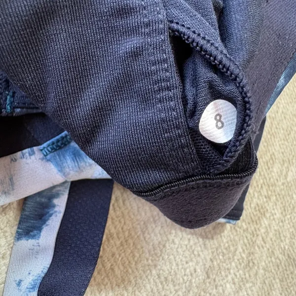 Lululemon On Your Way Sports Bra Women 8 Blue‎ White Tie Dye Luxtreme Activewear - Image 8