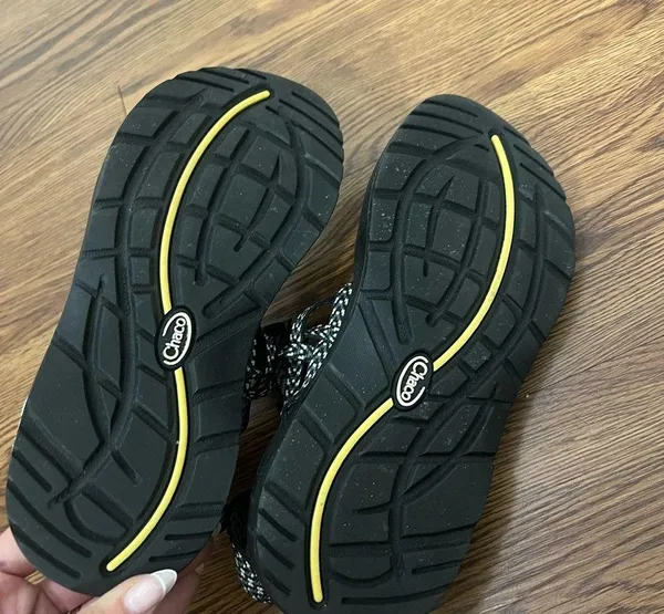 Chacos Boost Black ZX/2 Classic Sandals Size 6 US $100 - Image 4