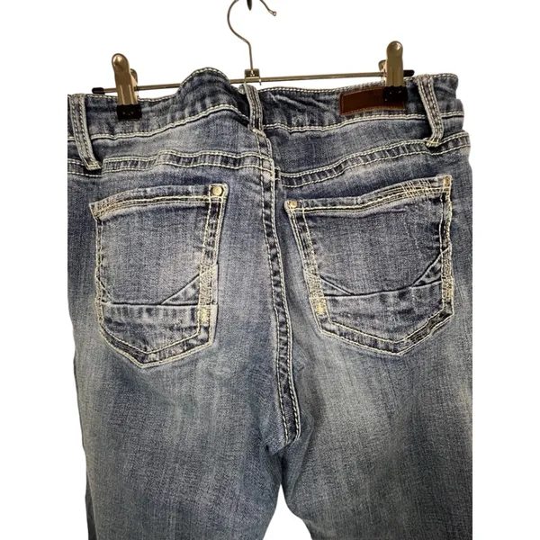 Daytrip Mid-Rise Virgo Bootcut Medium Wash Denim Jeans With Fading - Image 4