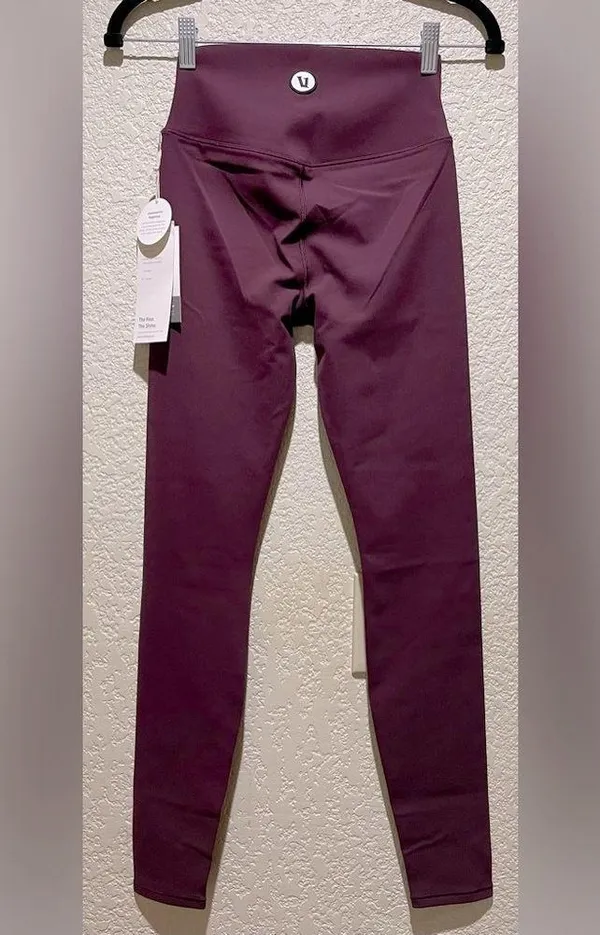 NWT Vuori Chilled Out Performance Legging in a Cerise Color Size S - Image 5
