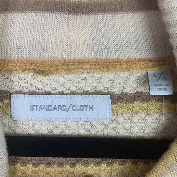 Urban‎ Outfitters Standard/Cloth Waffle Knit Mock Neck Shirt Size Large - Image 2