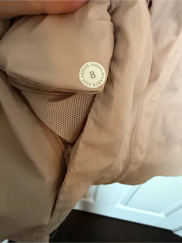 Lululemon Serve It Jacket in a light blush pink size 8 - Image 5