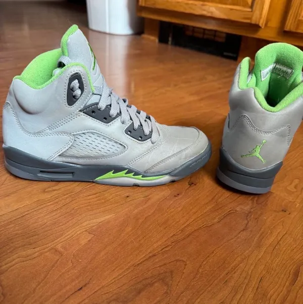 Air Jordan - Image 2