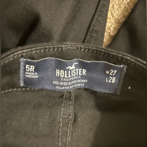 Women’s Hollister Jeans - Image 3