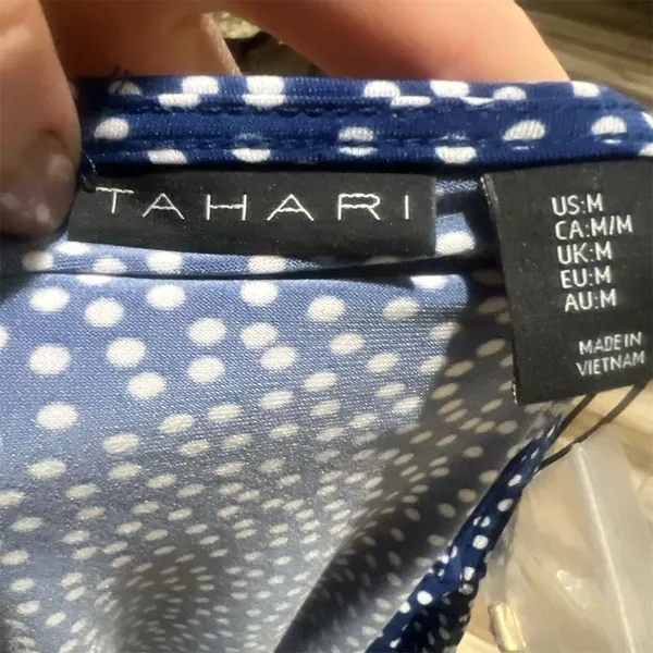 Tahari Women's M Blue Polka Dot V-Neck Long Sleeve Blouse New - Image 8