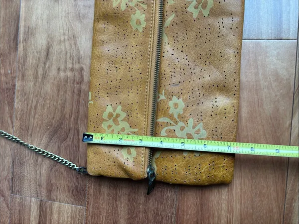 Moda Luxe vegan purse - Image 6