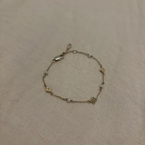 Ana Luisa Hannah Flower Bracelet - Image 3