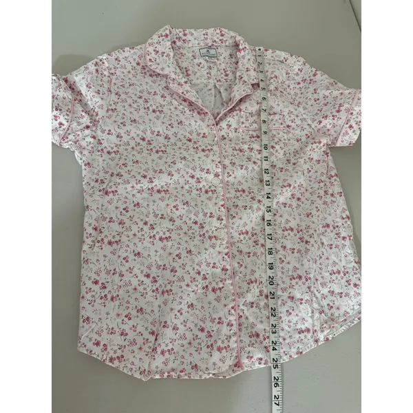 Petite Plume Pink White Floral Cottagecore Button-up Short sleeved Pajama Top M - Image 7