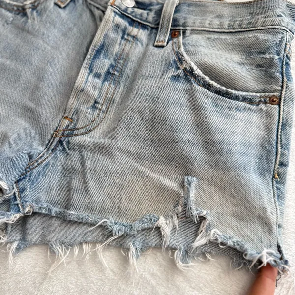 Levi’s 501 Distressed Denim Shorts Light Wash Frayed Hem Button Fly - Image 5