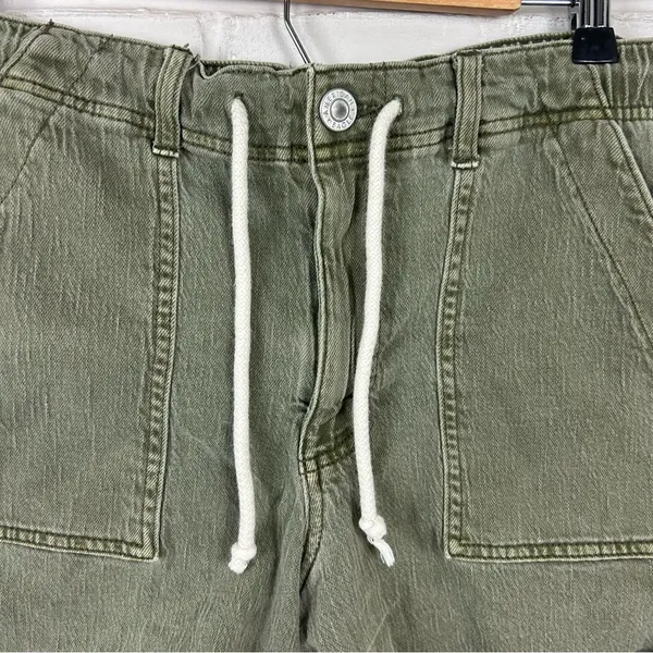 American Eagle Green Relaxed Casual Denim Shorts Size 14 - Image 6