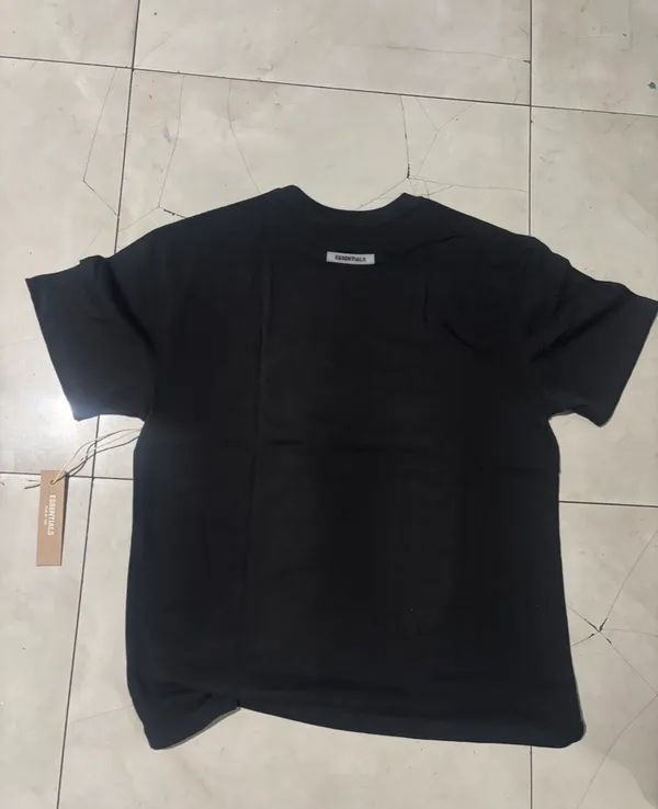 Essentials Fear of God T-Shirt Black - Image 2