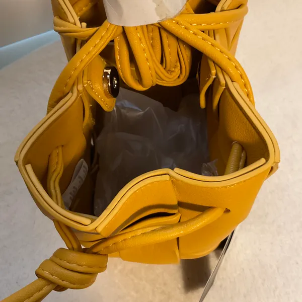 Isabella Yellow - Image 5