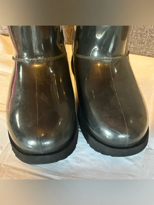 UGG Classic Clear Mini Boot Women’s 6 Black Waterproof Shearling Rain Boots - Image 5