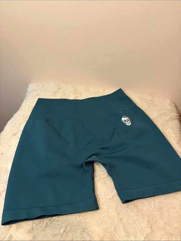 Gymreapers Infinity Seamless Workout Shorts Booty Scrunch Dark Green Size M - Image 4