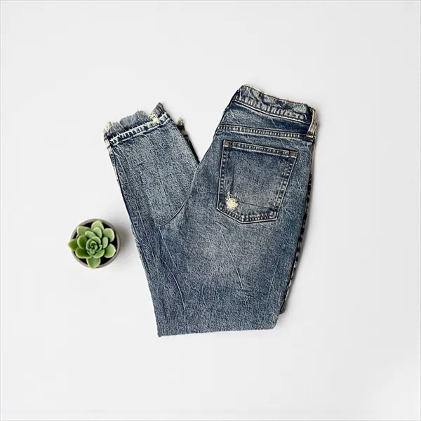 Abercrombie & Fitch Mom Jeans High Rise Distressed Denim‎ Size 30 - Image 4