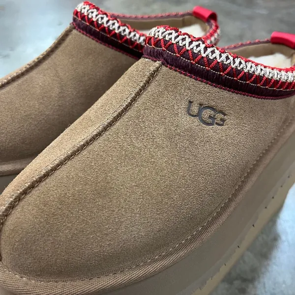 Ugg Women's Black Slippers - Image 2