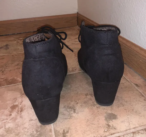 Lace Up Wedges Black Size 9.5 - Image 4