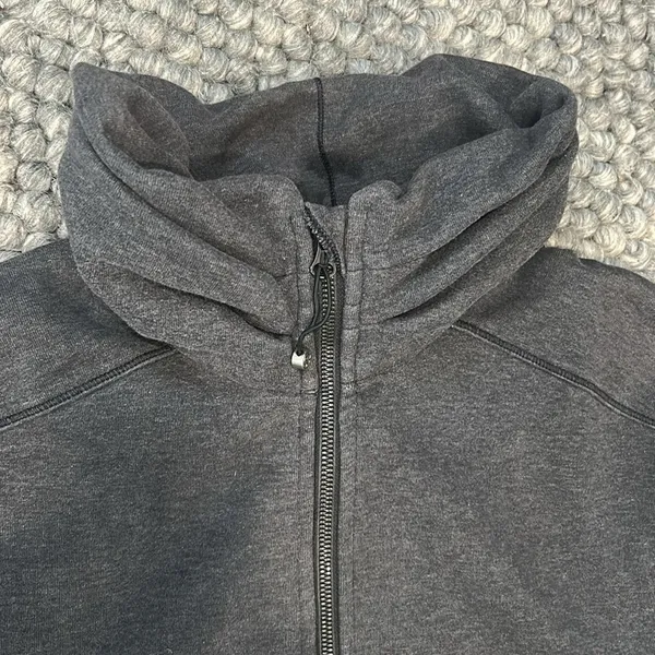 Lululemon Gray Zip Up Scuba Define Sweatshirt No Hood Size 6 - Image 9