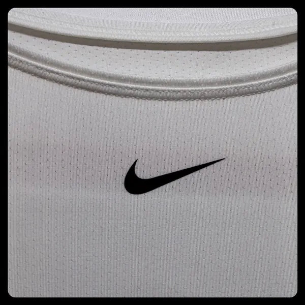 Nike Long Sleeve Shirt Womens XL White Dri-FIT Athletic Activewear Top - Image 2