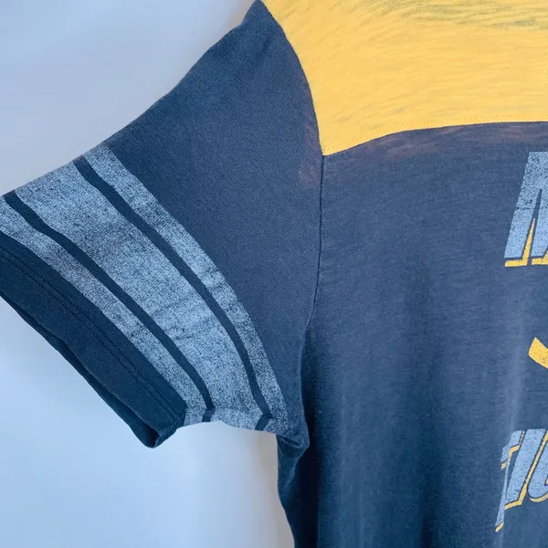 Mizzou Distressed Graphic Tee T Shirt Sz Medium - Image 8