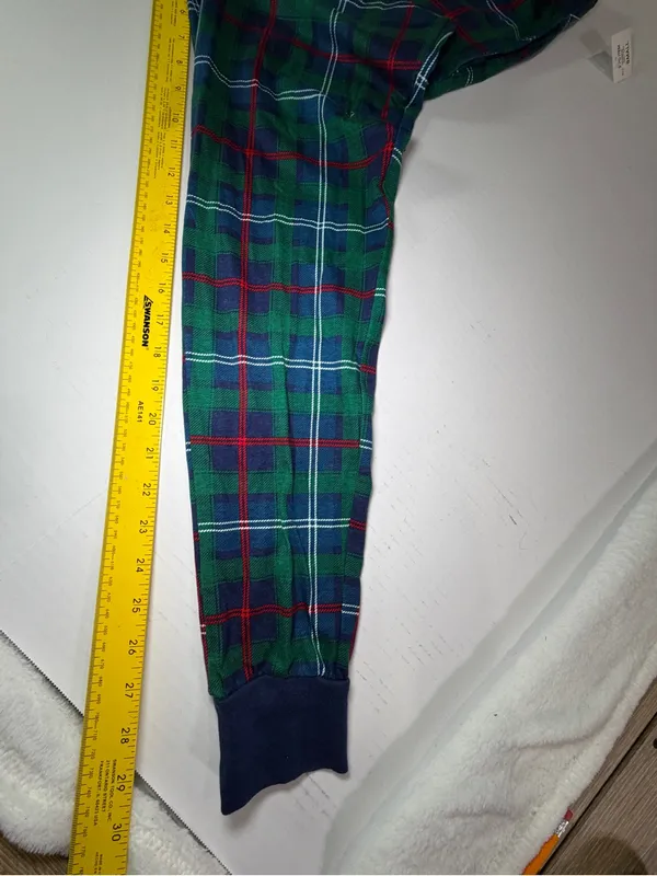 Family Pajamas Green Plaid Women's Long Sleeve Top & Pants Set with Navy Trim - Image 6