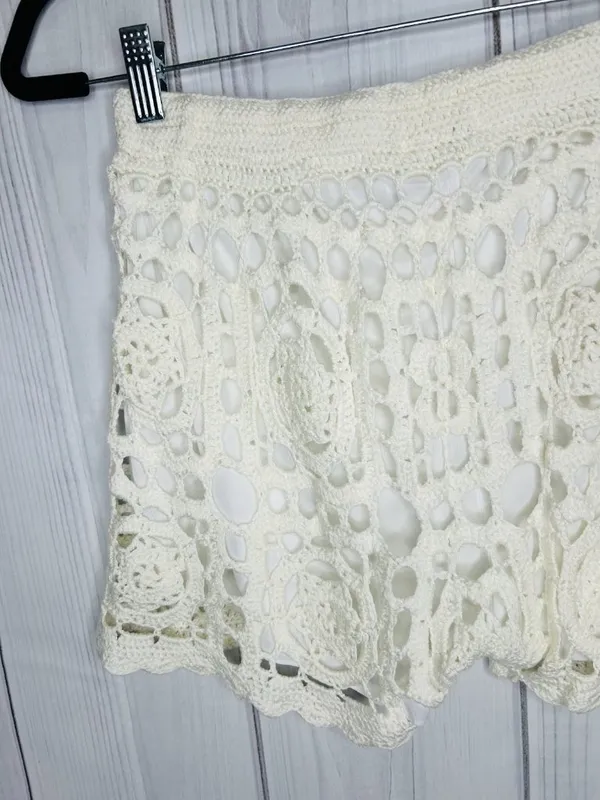 Umgee USA Women’s Crochet Lace Shorts Ivory Size M Boho Festival Drawstring - Image 6