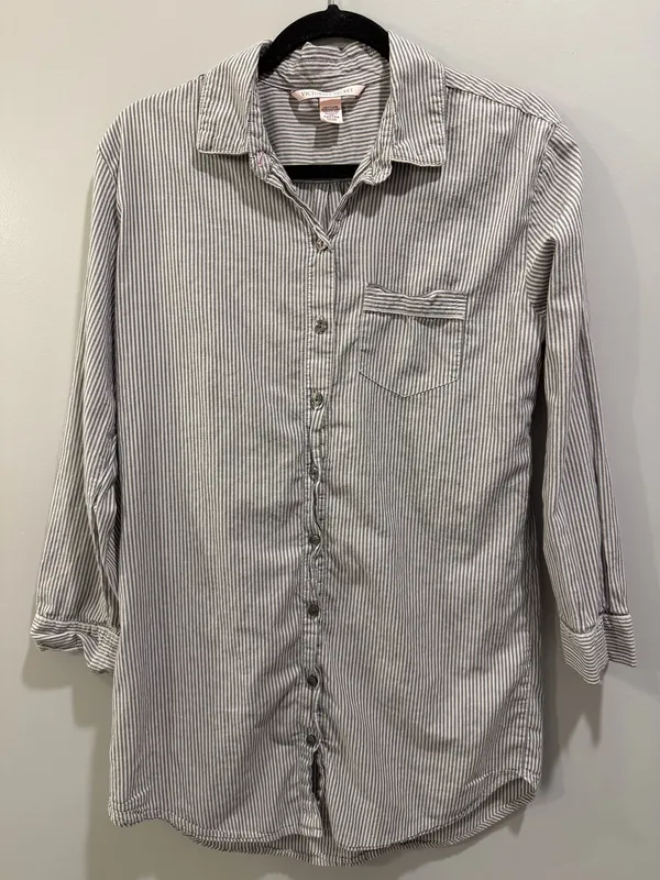 Victoria’s Secret Striped Embroidered Detail Long Sleeve Oversized Pajama Top and Shorts Set Grey and Purple - Image 2