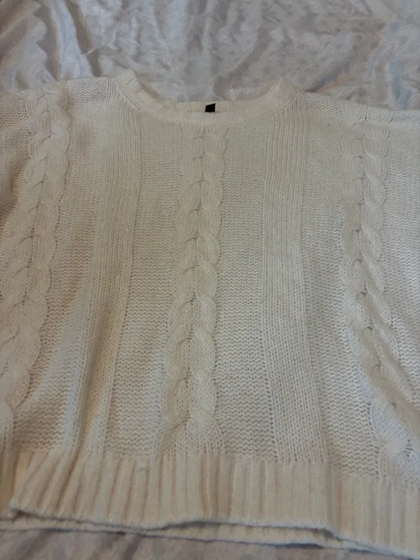 Banana republic white sweater - Image 8