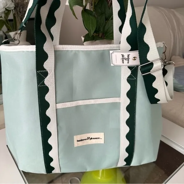 Business & Pleasure Co Cooler Tote Green Canvas Beach Bag NWT - Image 2