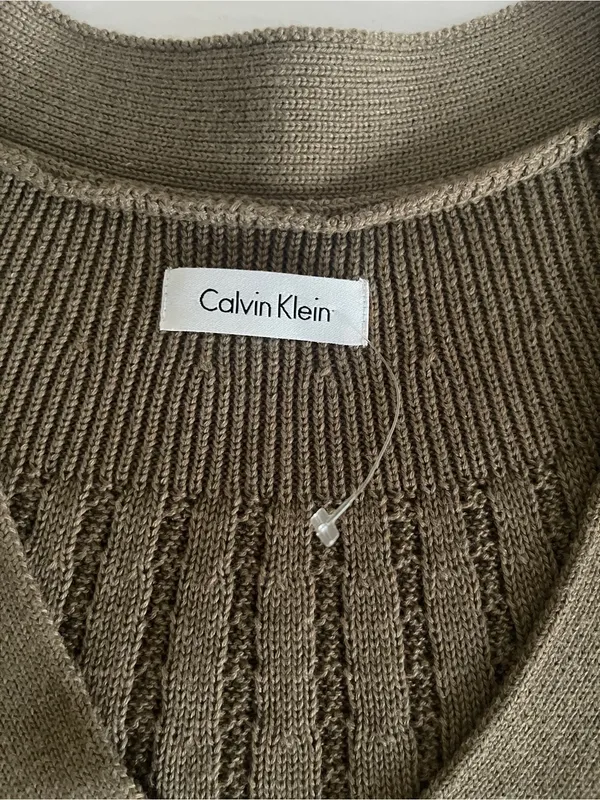 Calvin Klein Cable Knit Pleated Butterfly Sleeve Dress - Like New - Image 10