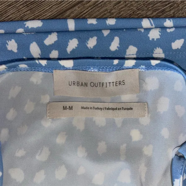 Urban Outfitters Cowl Neck Tank Top Size Medium - Image 5