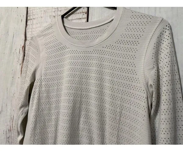Lululemon Swiftly Breathe Long Sleeve Stretch Perforated Shirt White Size 6/8 - Image 2