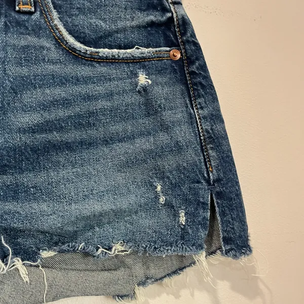 Abercrombie Mom Short‎ Mid Rise Curve Love Size 24 Distressed Denim Shorts - Image 5