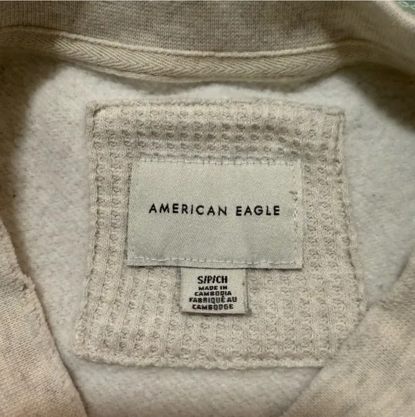 Holiday Sweatshirt Small - Image 3