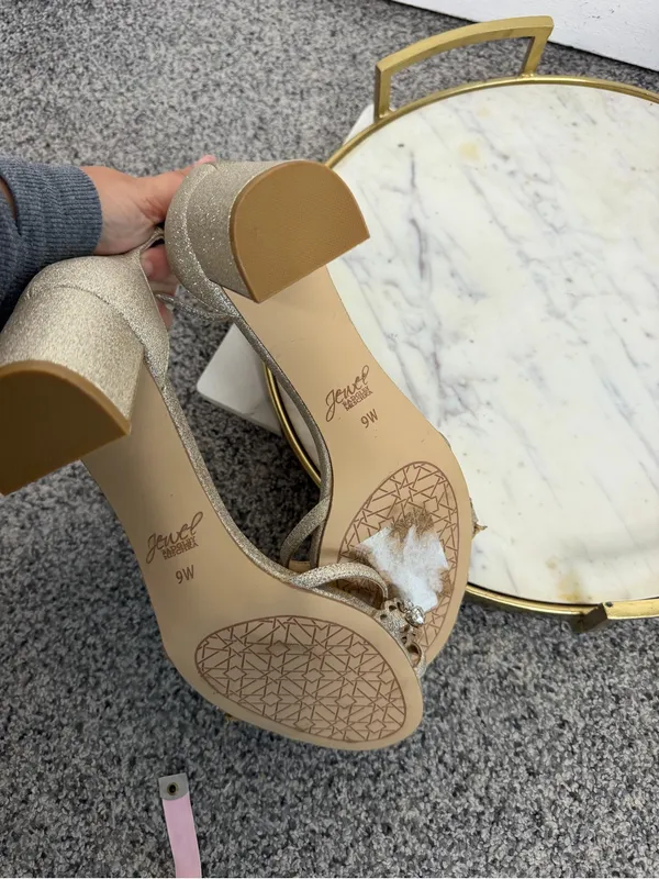 Jewel Badgley Mischka Sz 9W Gold Rhinestone Block Heel Sandals NWOT - Image 13