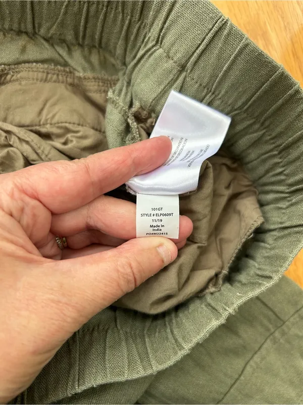 Eddie Bauer Womens Small Capri Cargo Pants Olive Green‎ Linen Blend Roll Cuff - Image 5