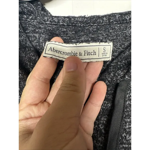 Abercrombie & Fitch Women’s Gray Hoodie Size Small Pullover Long Sleeve - Image 9
