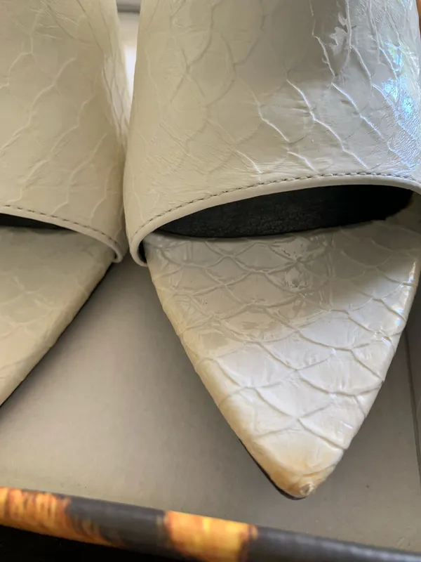 Cape Robbin White Pointed Toe Slide Mules - Image 3
