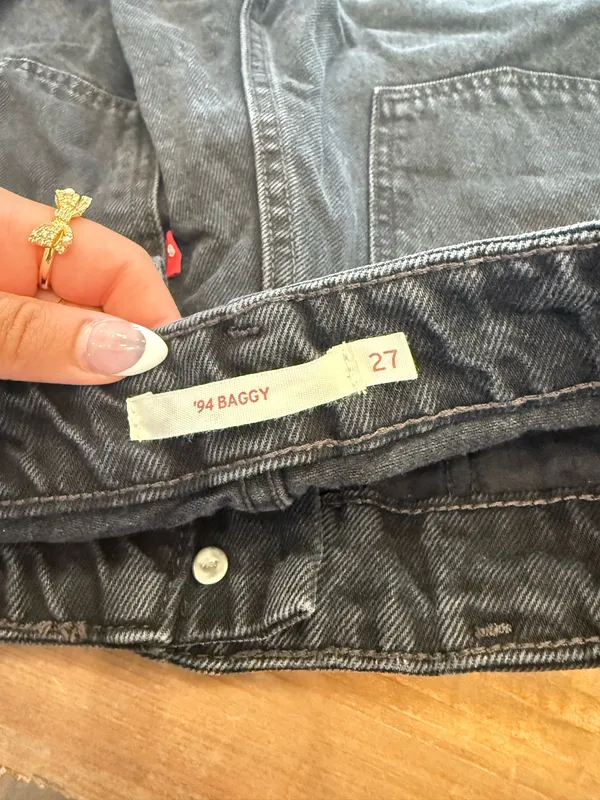 Levi’s ‘94 Baggy Cargo Jeans - Image 5