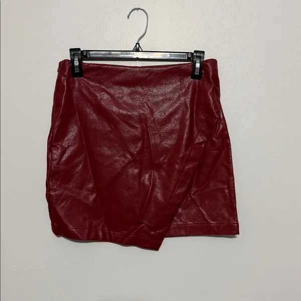 Faux Red Leather Skirt Elegant NWT - Image 2