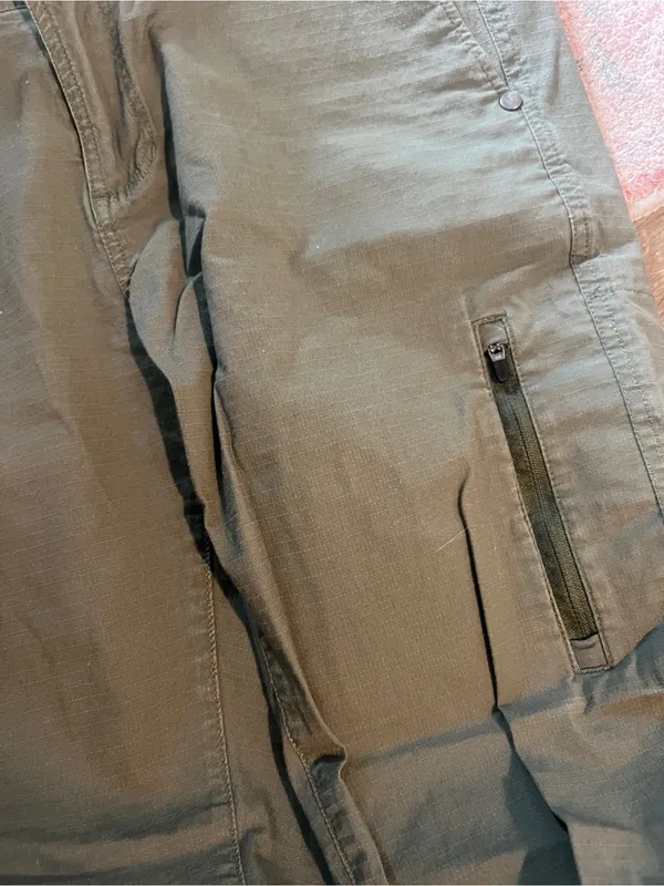 Vuori olive green pants small - Image 6