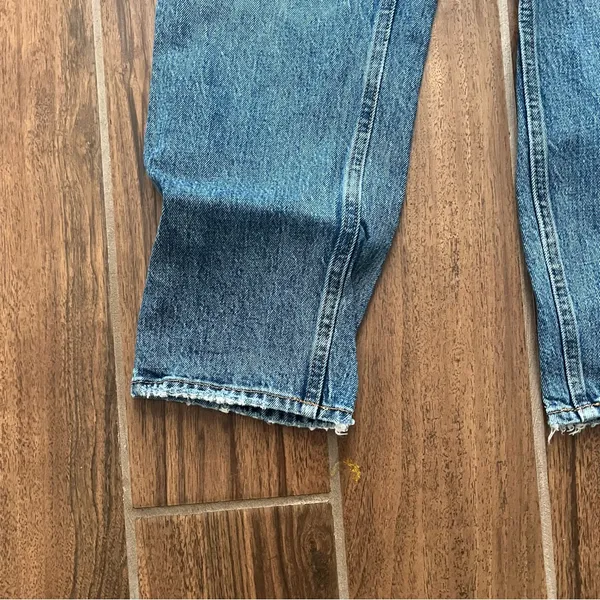 Abercrombie and Fitch the mom high rise jeans - Image 2