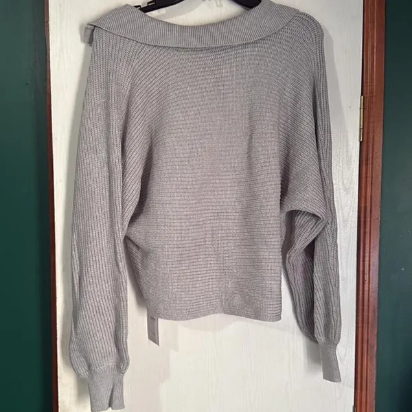 Amazon NWT Chyrii Grey Knit Collared Cropped Pullover size S - Image 3