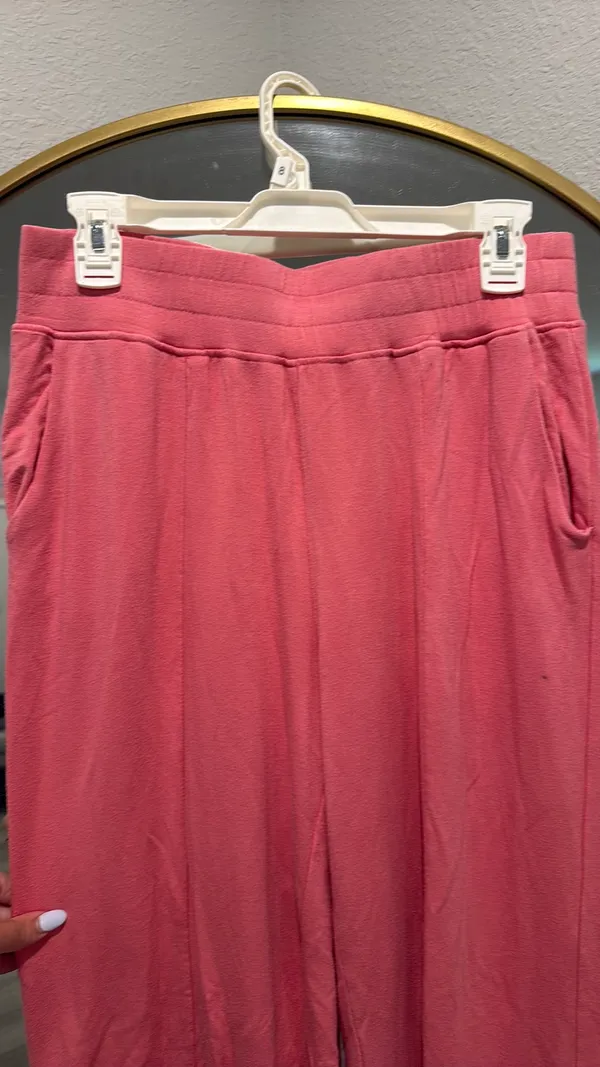 Pink lounge shorts Size M - Image 3
