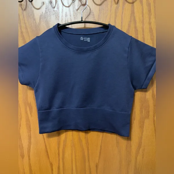 OFFLINE by Aerie Navy Seamless Cropped Knit Top size Medium - Image 3